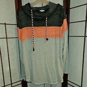 Maurices Dark Gray V-Neck Relaxed Tee